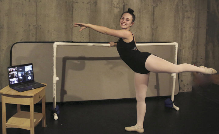 Online exercise classes make fitness real, from home
